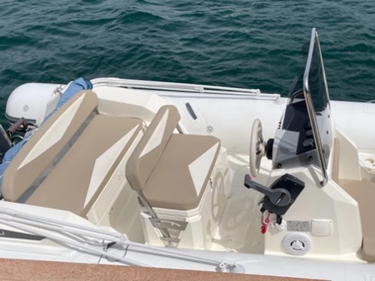 Huur Motorboot met of zonder schipper Capelli in Porto Cervo