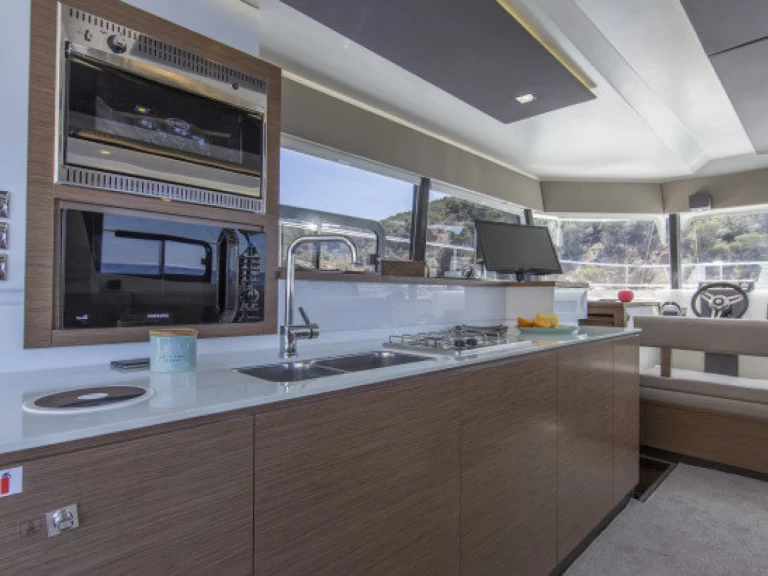 Verhuur Motorboot in Primošten - Fountaine Pajot Fountaine Pajot MY 37