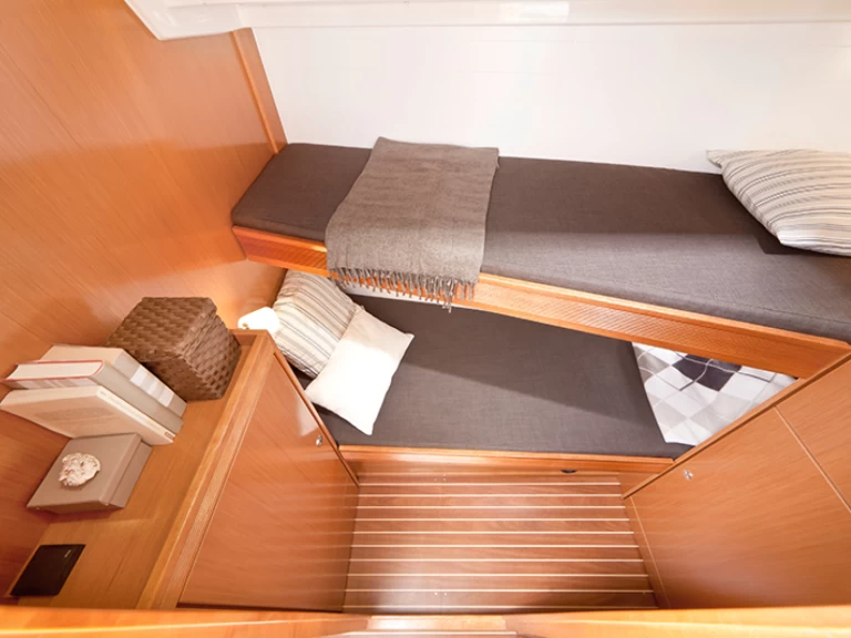 Huur een Bavaria Bavaria 50 Cruiser in Punat