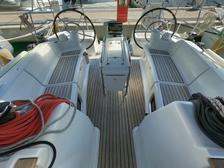 Verhuur Zeilboot in Olbia - Jeanneau Sun Odyssey 409