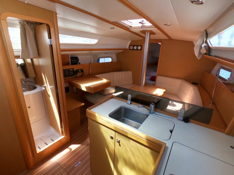 Bootverhuur Jeanneau Sun Odyssey 36i Performance in Olbia via SamBoat