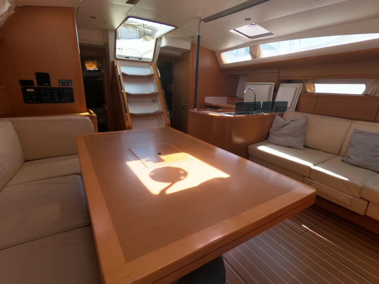 Huur Zeilboot met of zonder schipper Jeanneau in Olbia