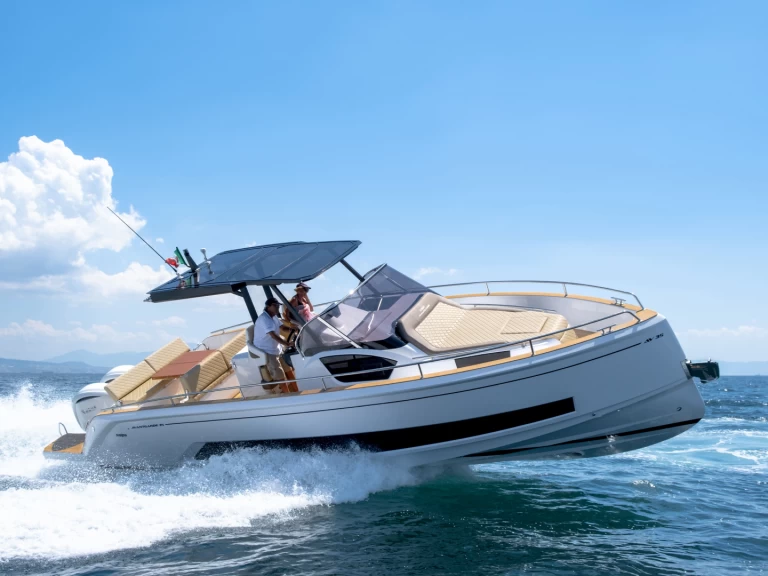 Huur een Salpa Avantgarde 35 in Juan-les-Pins