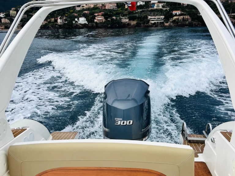 Bootverhuur Capelli Tempest 850 WA in Golfe-Juan via SamBoat