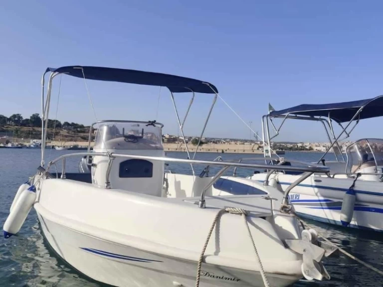 Huur een acqua viva 19 in Acitrezza