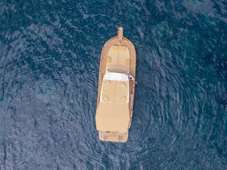 Huur een Cantieri del Cilento 12 in Forio