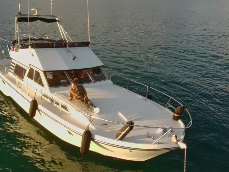 Verhuur Motorboot Guy Couach met vaarbewijs