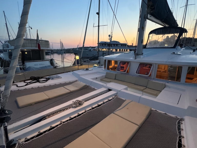 Huur een Lagoon Lagoon 44 in Nettuno