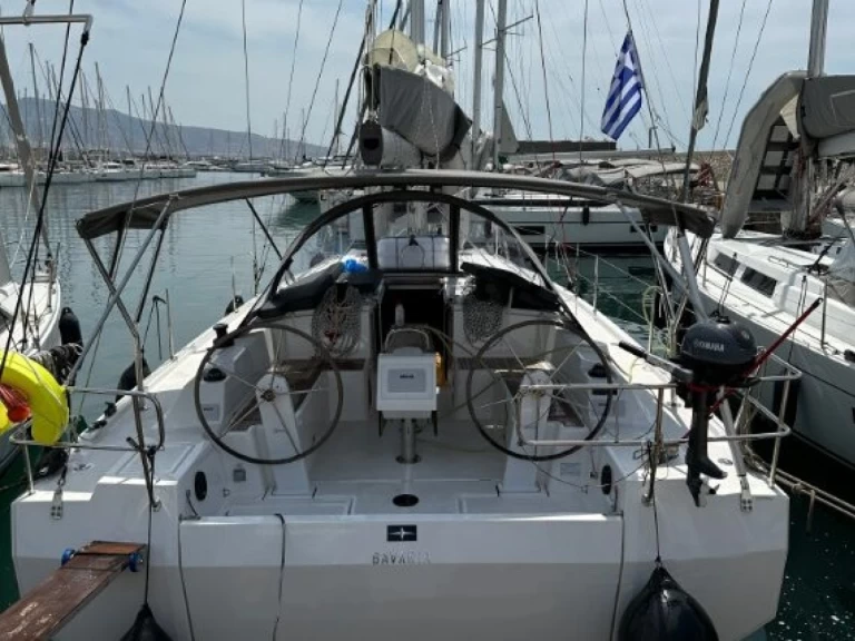 Huur een Bavaria Bavaria C42 in Álimos