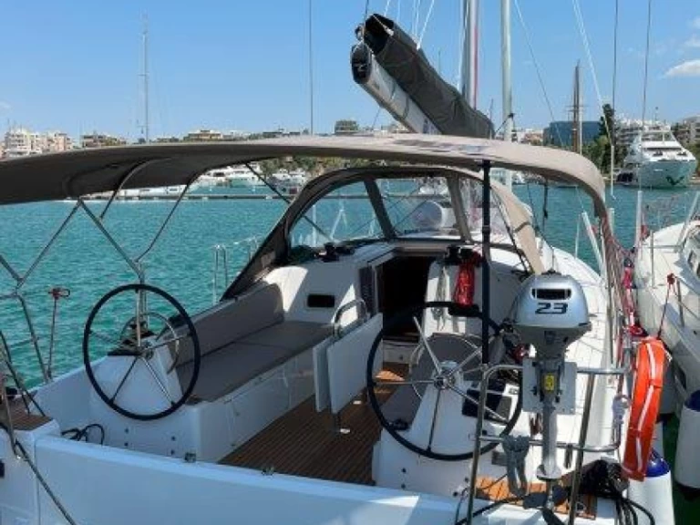Jeanneau Sun Odyssey 380 te huur van particulier of professional in Lávrio