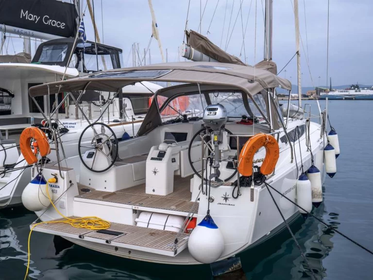 Jeanneau Sun Odyssey 410 te huur van particulier of professional in Lávrio
