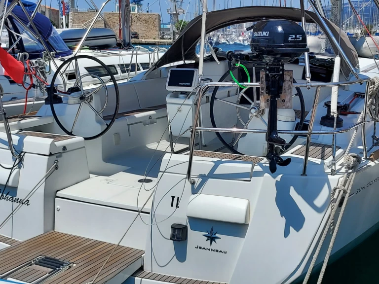 Bootverhuur Jeanneau Sun Odyssey 439 in Toulon via SamBoat
