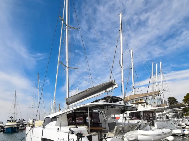 Bootverhuur Fountaine Pajot Astrea 42 in Ðuraševići via SamBoat