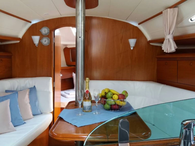 Jeanneau Sun Odyssey 35 te huur van particulier of professional in Néa Péramos