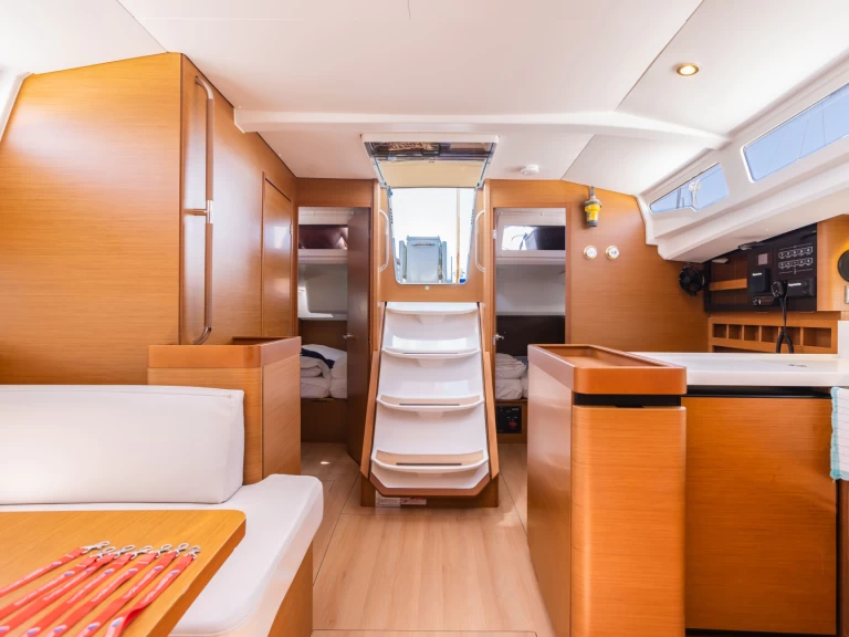 Bootverhuur Jeanneau Sun Odyssey 440 in Nydri via SamBoat