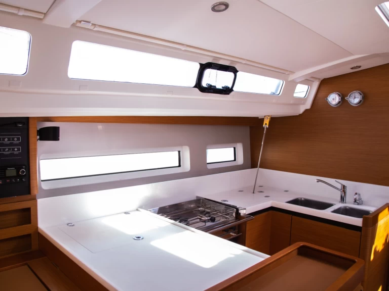 Bootverhuur Jeanneau Sun Odyssey 440 in Nydri via SamBoat