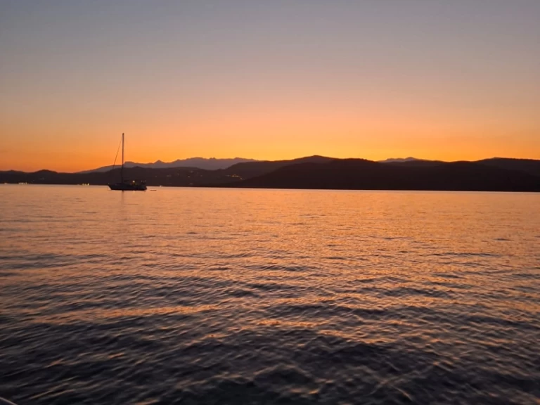 Jeanneau Cap Camarat 6.5 CC Serie 3 te huur van particulier of professional in Porto-Vecchio