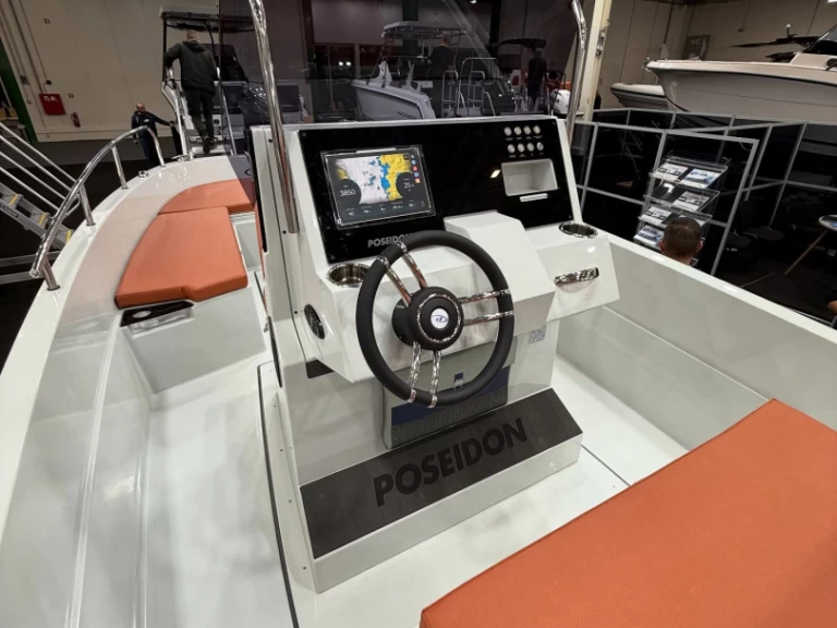 Huur Motorboot met of zonder schipper Poseidon in Trogir