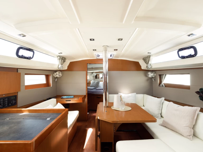 Bénéteau Oceanis 41.1 te huur van particulier of professional in Kos