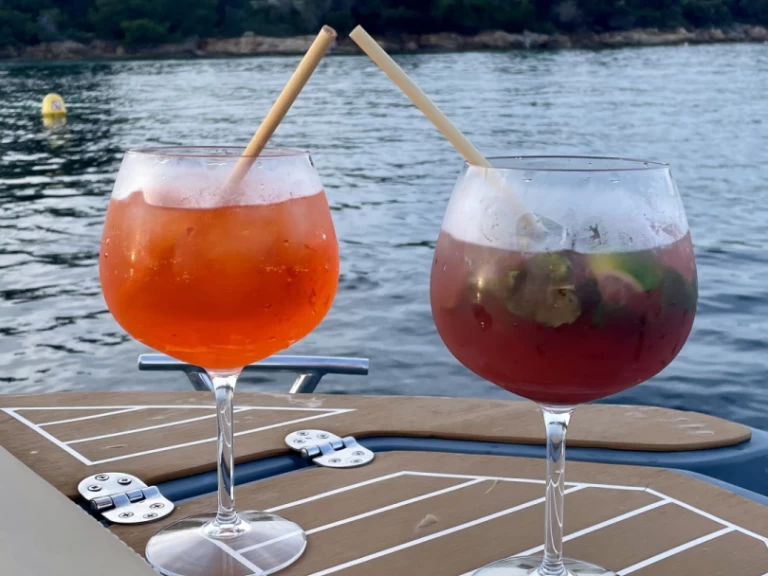 Huur een Jeanneau CAP CAMARAT in Antibes