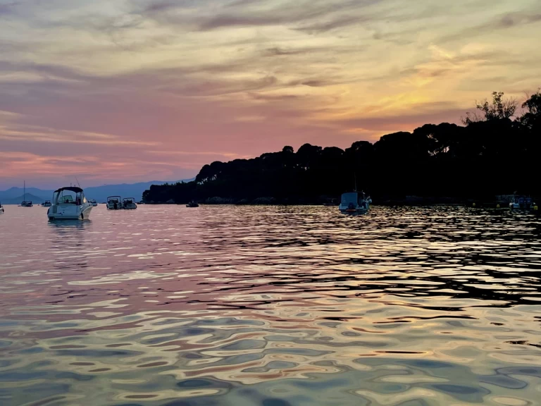 Bootverhuur Antibes goedkoop CAP CAMARAT