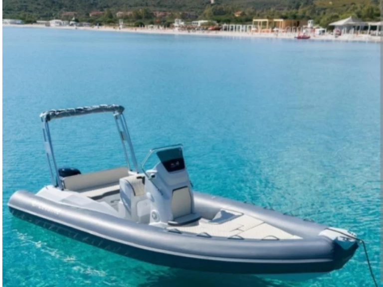 Huur een Levante 7.50 in Olbia