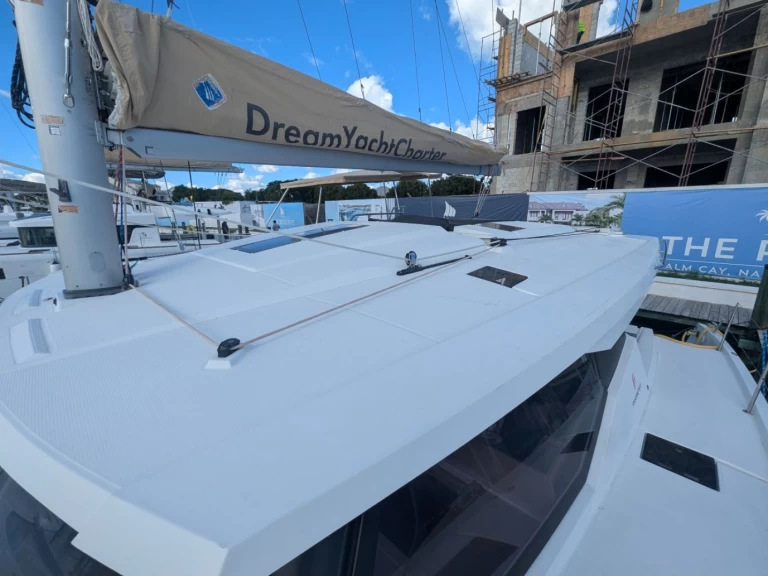 Bootverhuur Fountaine Pajot Astrea 42 in Nassau via SamBoat