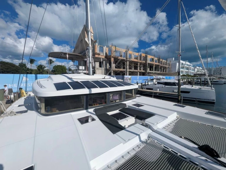 Verhuur Catamaran in Nassau - Lagoon Lagoon 52 F