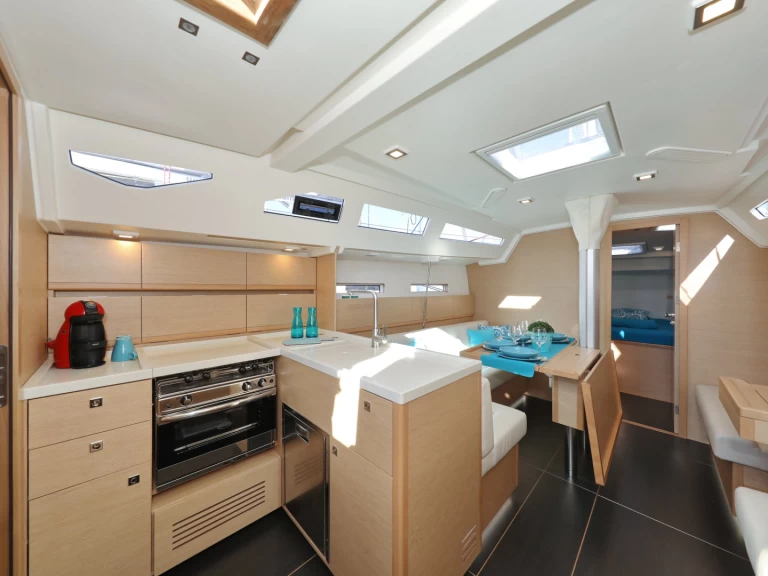 Verhuur Zeilboot in Trogir - More Boats More 40