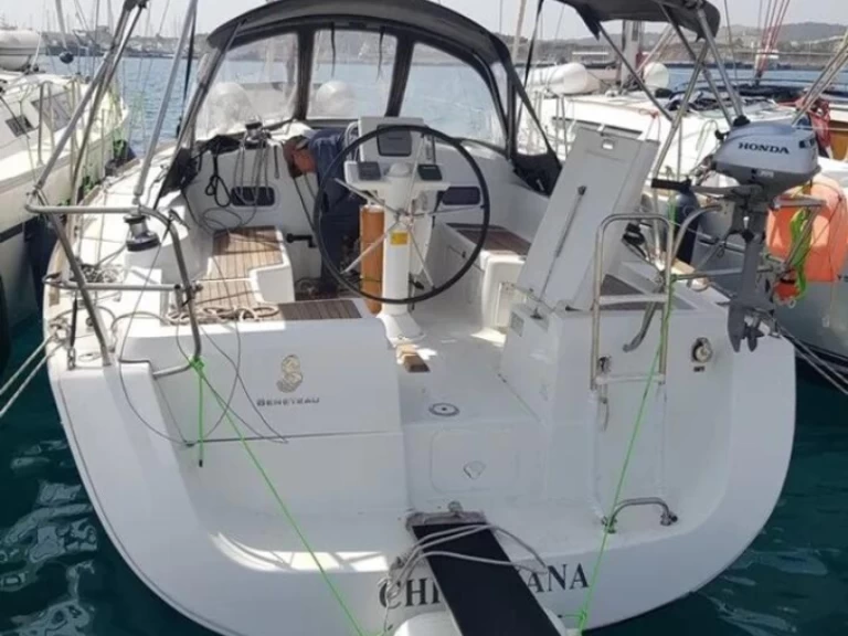 Bootverhuur Bénéteau Oceanis 34 in Néa Péramos via SamBoat