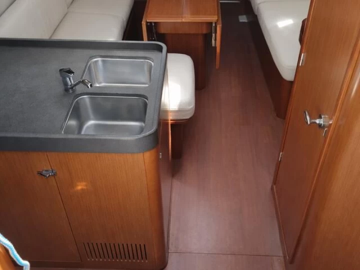 Huur Zeilboot met of zonder schipper Bénéteau in Néa Péramos