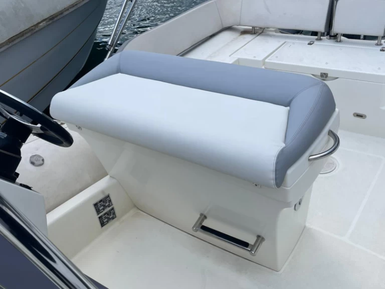 Huur RIB met of zonder schipper Zodiac in Menton