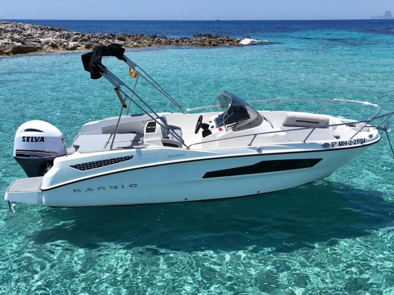 Jachthuur in Sant Antoni de Portmany - Karnic SL601 New! via SamBoat