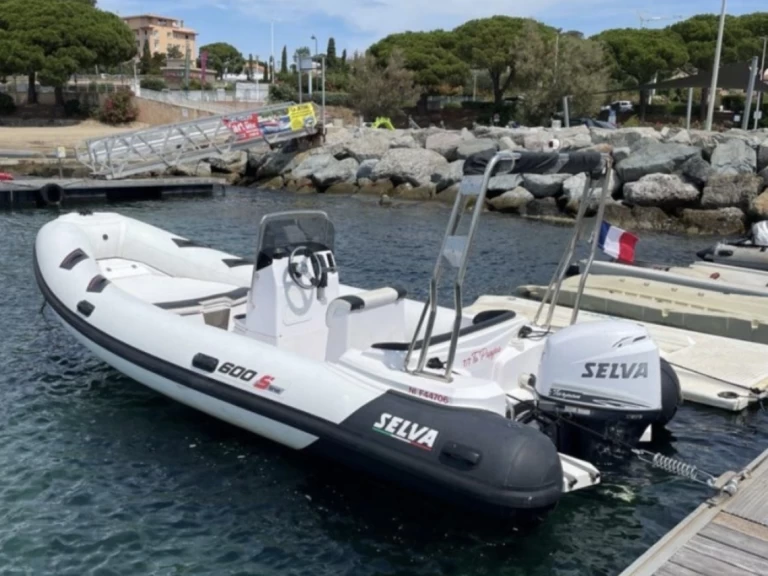 Huur een Selva Selva 600 in Gapeau