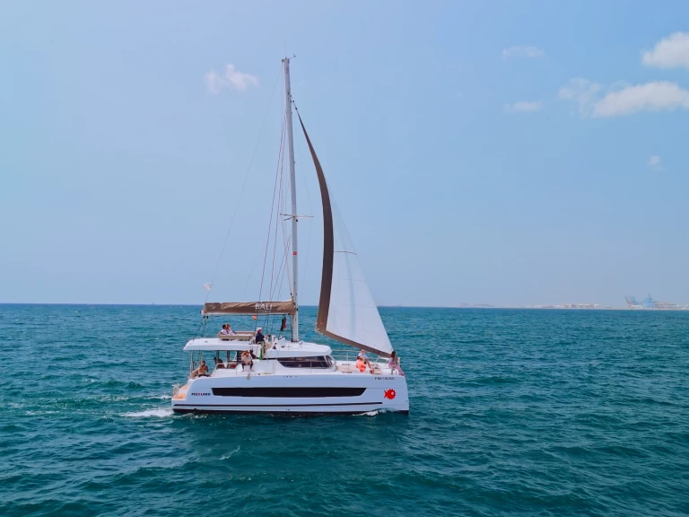 Huur een Bali Bali Catspace Voile in Barcelona