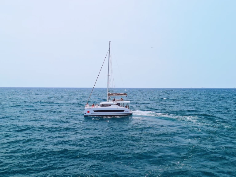 Bootverhuur Barcelona goedkoop Bali Catspace Voile