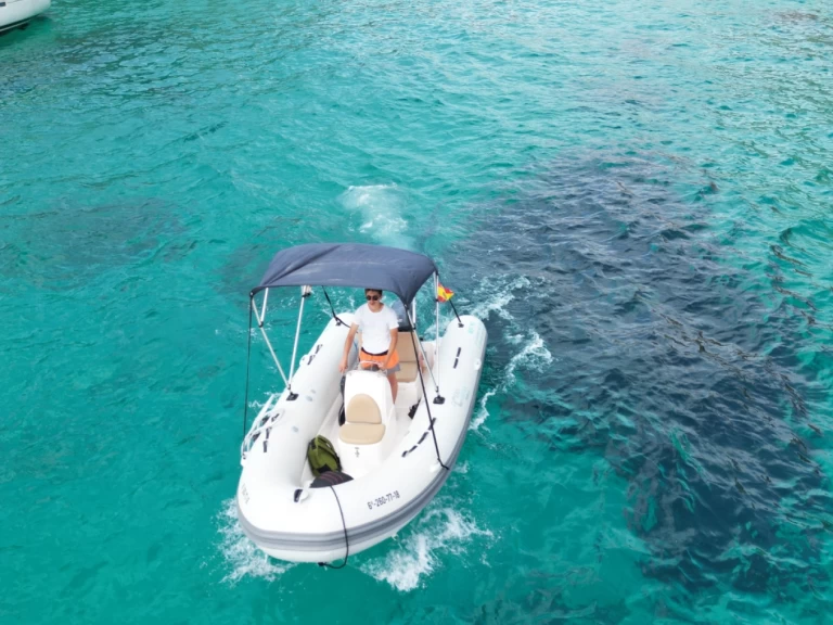 Bootverhuur Protender Xs 470 in Cala Figuera via SamBoat