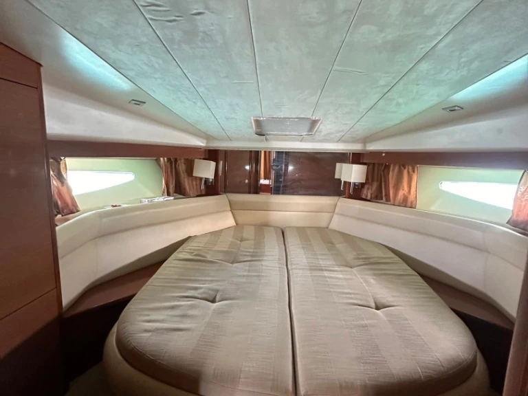 Bootverhuur Prestige Prestige 390 S in Milazzo via SamBoat