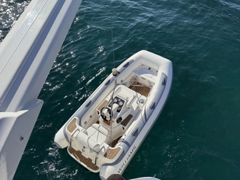 Huur Jacht met of zonder schipper Ferretti in Palma de Mallorca