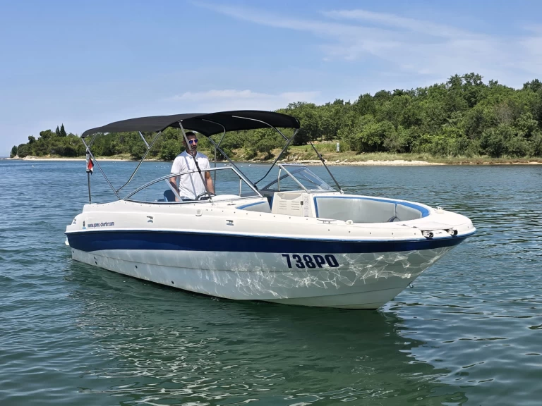 Huur Motorboot met of zonder schipper Bayliner in Poreč
