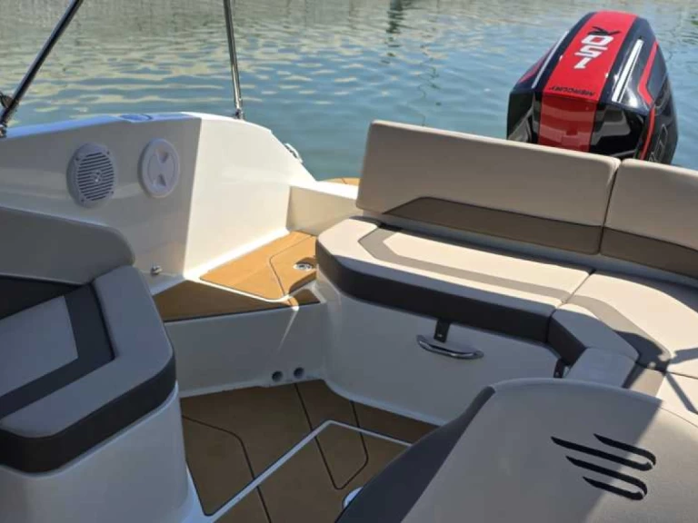 Motorboot te huur in Poreč voor de beste prijs