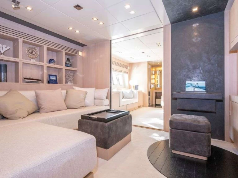 Mangusta TOTAL te huur van particulier of professional in Paradise Island