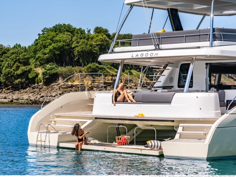 Verhuur Catamaran in Olbia - Lagoon Lagoon Sixty 5 Owner's Version