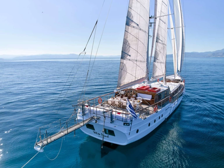 Bootverhuur Piraeus goedkoop WHITE PEARL