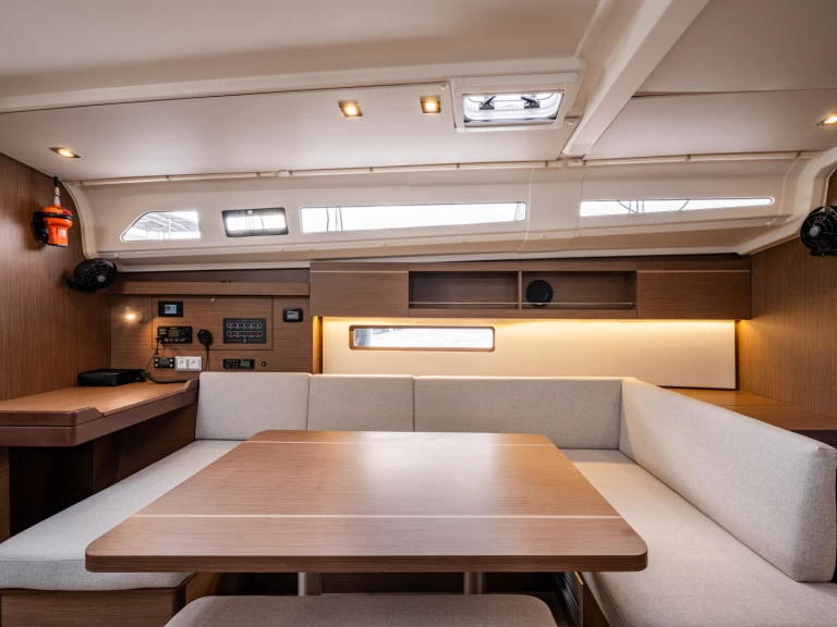 Bootverhuur Néa Péramos goedkoop Oceanis 40.1