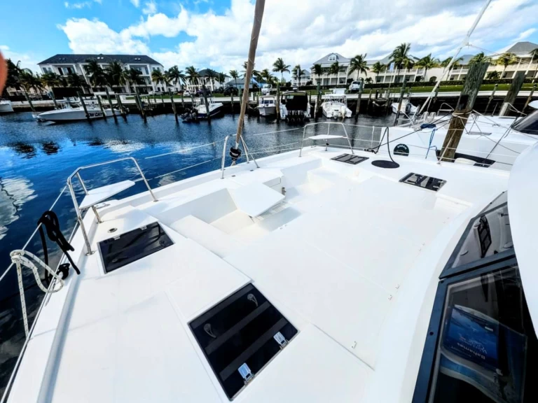 Bootverhuur Nassau goedkoop Bali Catspace Voile