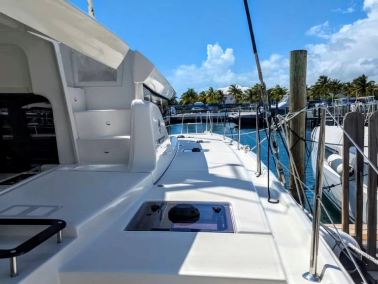 Verhuur Catamaran in Nassau - Lagoon Lagoon 46