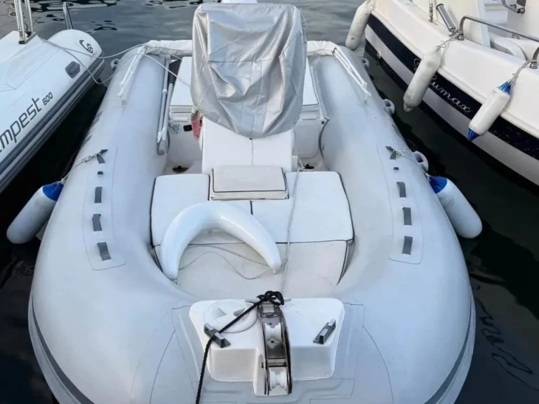 Bootverhuur Bwa Bwa 550 in Aci Trezza via SamBoat