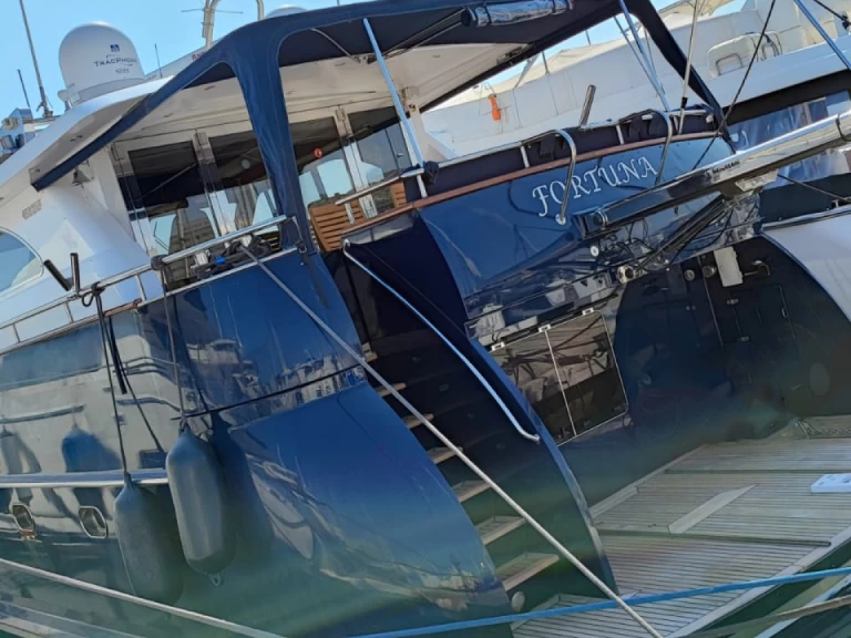 Huur een Continental 2200 in Limassol