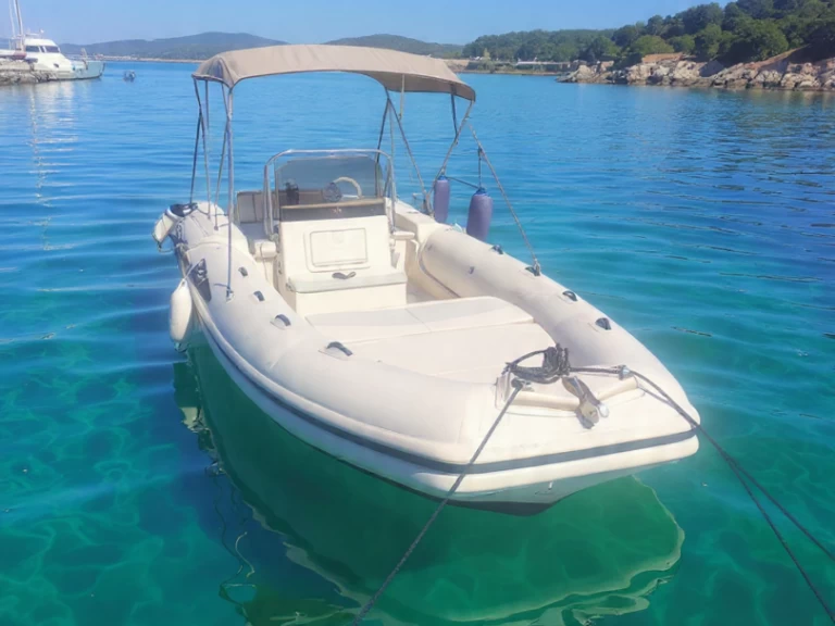 RIB te huur in Italië voor de beste prijs